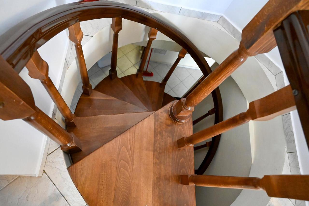 Melrose Maisonette By The Sea 아나비소스 외부 사진