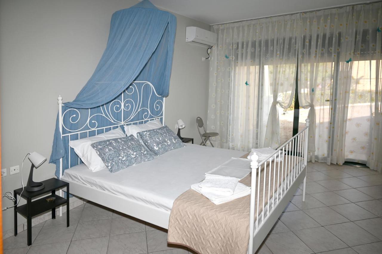 Melrose Maisonette By The Sea 아나비소스 외부 사진